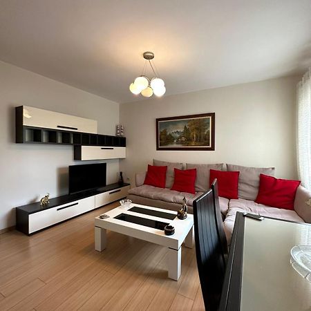 Blloku Family Apartment Tirana Zewnętrze zdjęcie